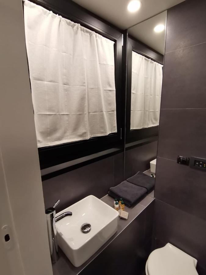 La Dolce Vita House Boat Hotell Lisanza Eksteriør bilde