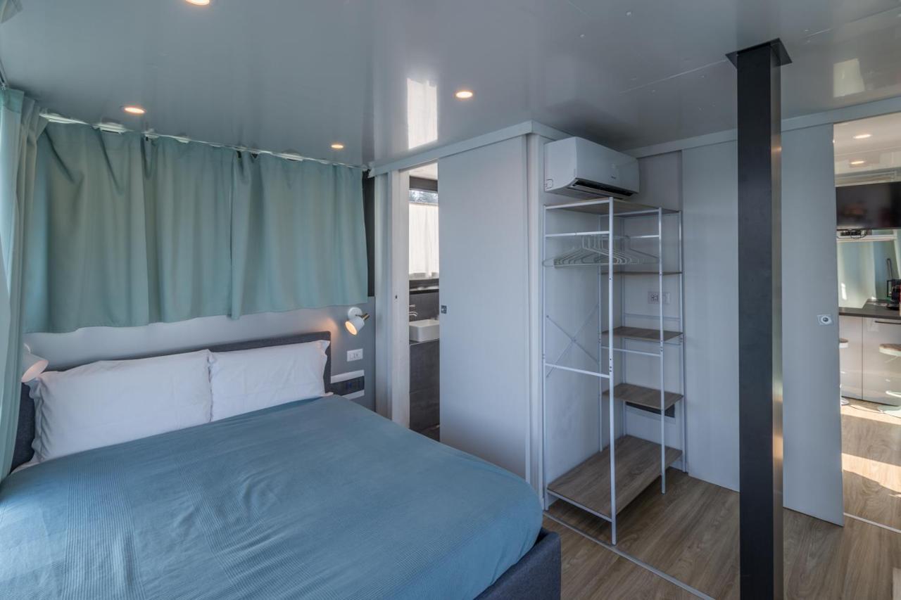 La Dolce Vita House Boat Hotell Lisanza Eksteriør bilde